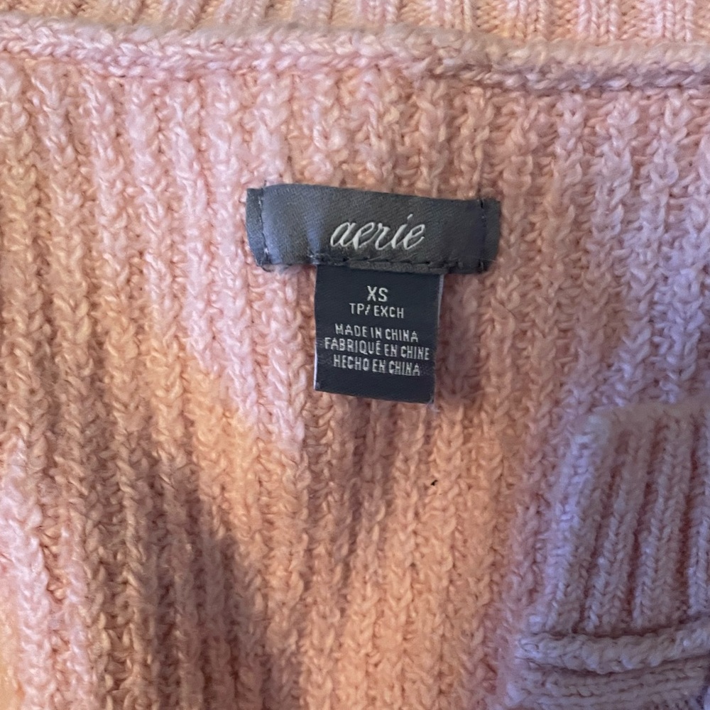 Womens Aerie sweater with ties on the sleeves